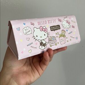 5/$25 💖 Hello kitty squared glasses case